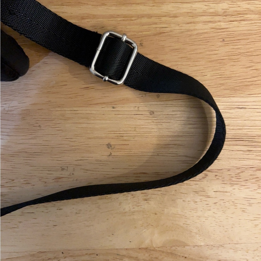 Kenneth Cole Reaction Quilted Black Crossbody Bag - Picture 4 of 11